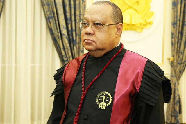 Angola : Helder Pitta Gros, le procureur qui agite le mandat d&rsquo;arrêt contre  Isabel Do Santos