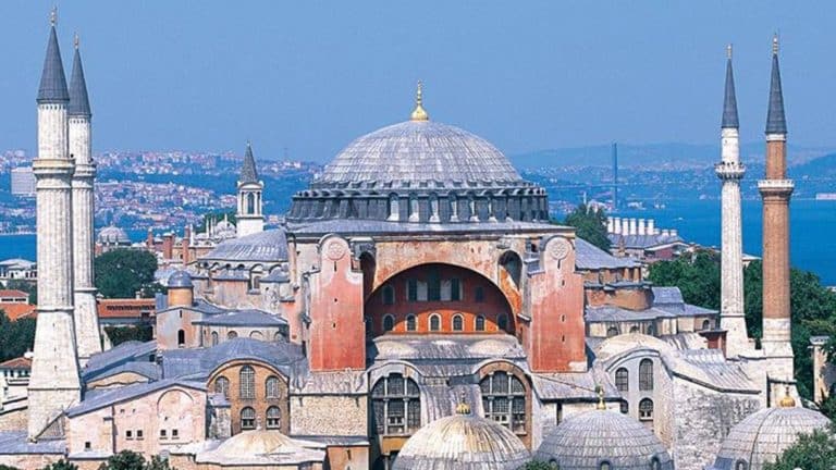 Turquie: Erdogan, l’anti -Attaturk, réislamise la Sainte Sophie