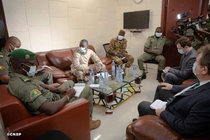 Au Mali, la junte propose une transition de 3 ans dirigée par un militaire