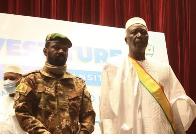 Mali : le Colonel Major Bah N’Daw et Assimi GOITA prêtent serment