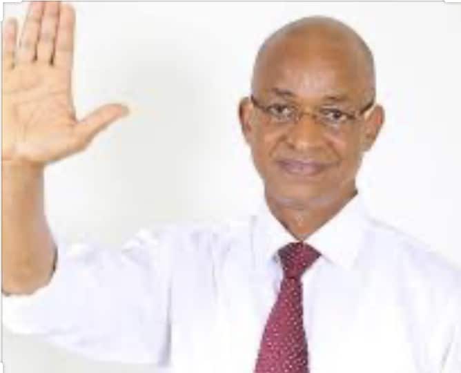 Présidentielles en Guinée: Cellou Dalein Diallo candidat à la “surprise générale”
