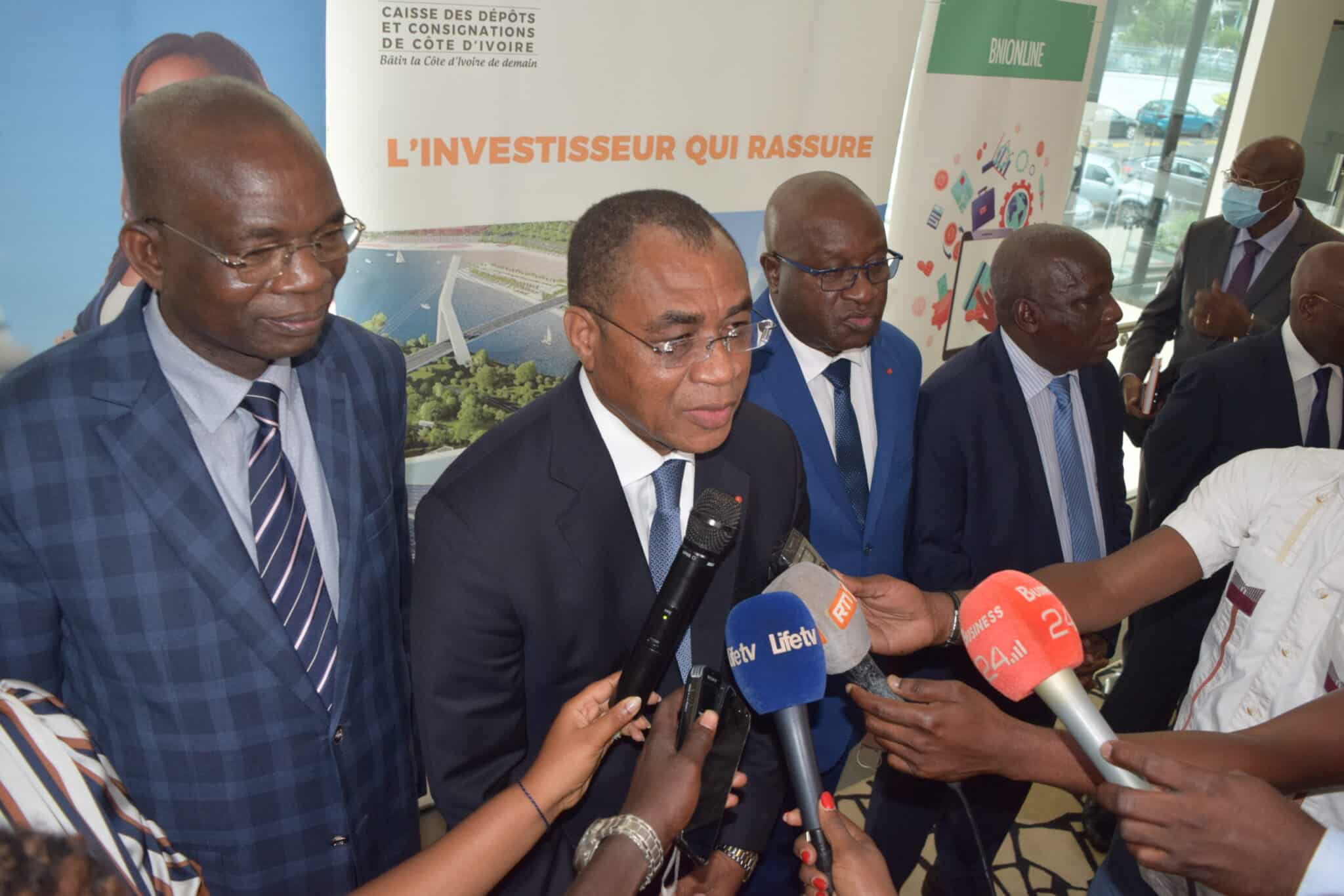 Le ministre ivoirien Adama Coulibaly donne le top départ du produit « CDC-Epargne-Diaspora »