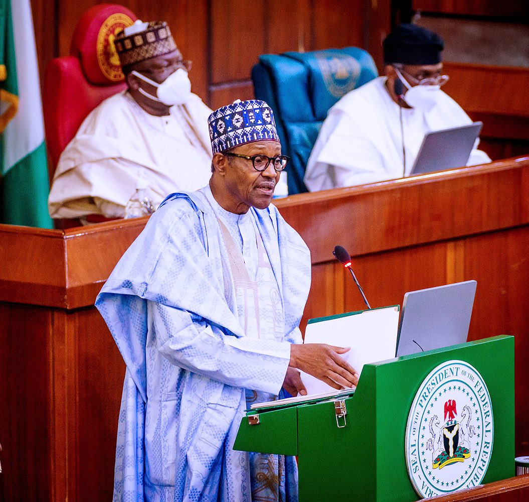 Nigéria : le président Buhari présente un budget d’environ 34 milliards USD pour 2021