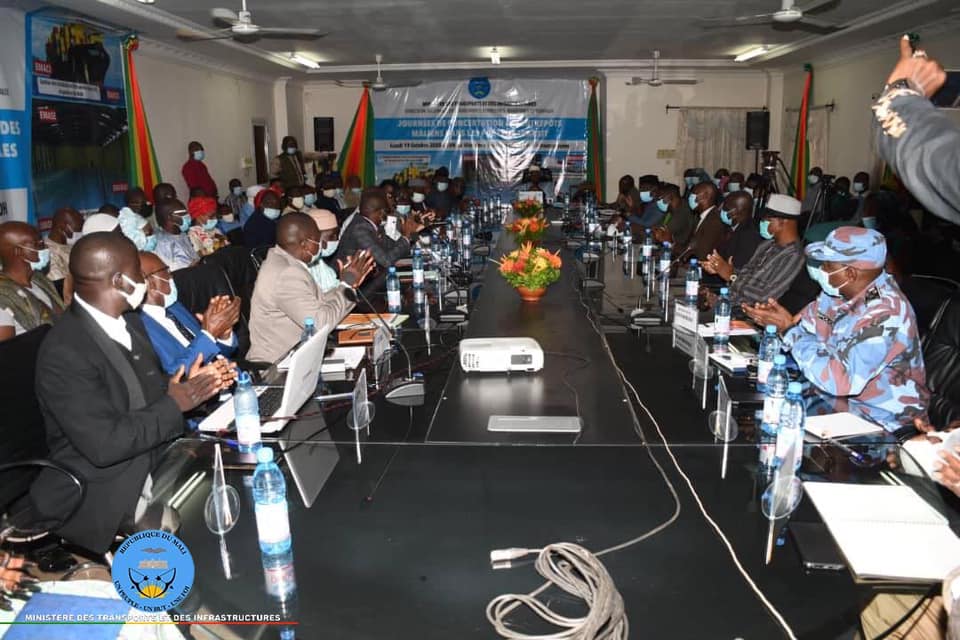 Mali : concertation au sujet des entrepôts maliens dans les pays de transit