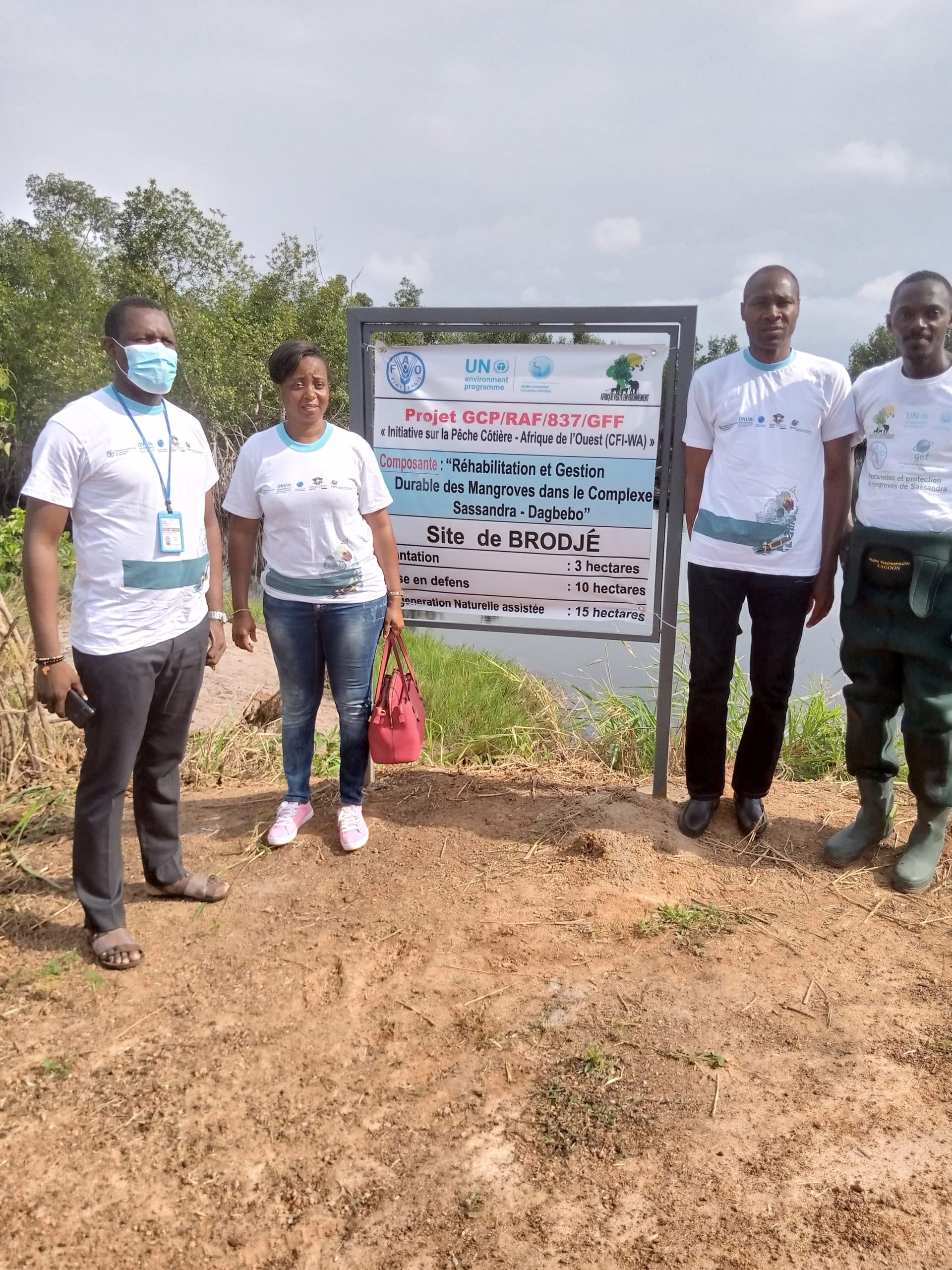 Côte d’Ivoire : ces maternités aquatiques qui génèrent plus de 14 millions USD par an, en quête de sauvegarde
