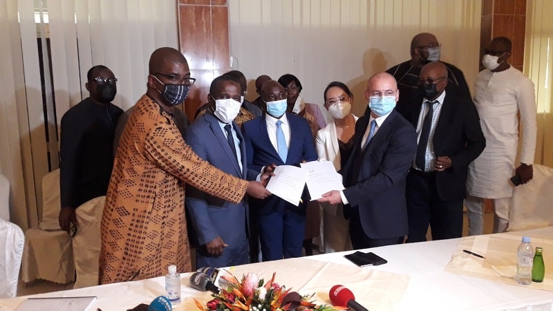 Guinée: L&rsquo;État et WCS signent la convention ferroviaire et portuaire des blocs 1 et 2 du Simandou
