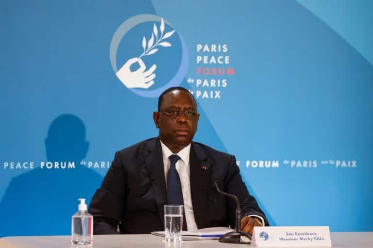 Au Forum de Paris,  Macky Sall parle de « l&rsquo;islam tolérant » devant  Emmanuel Macron