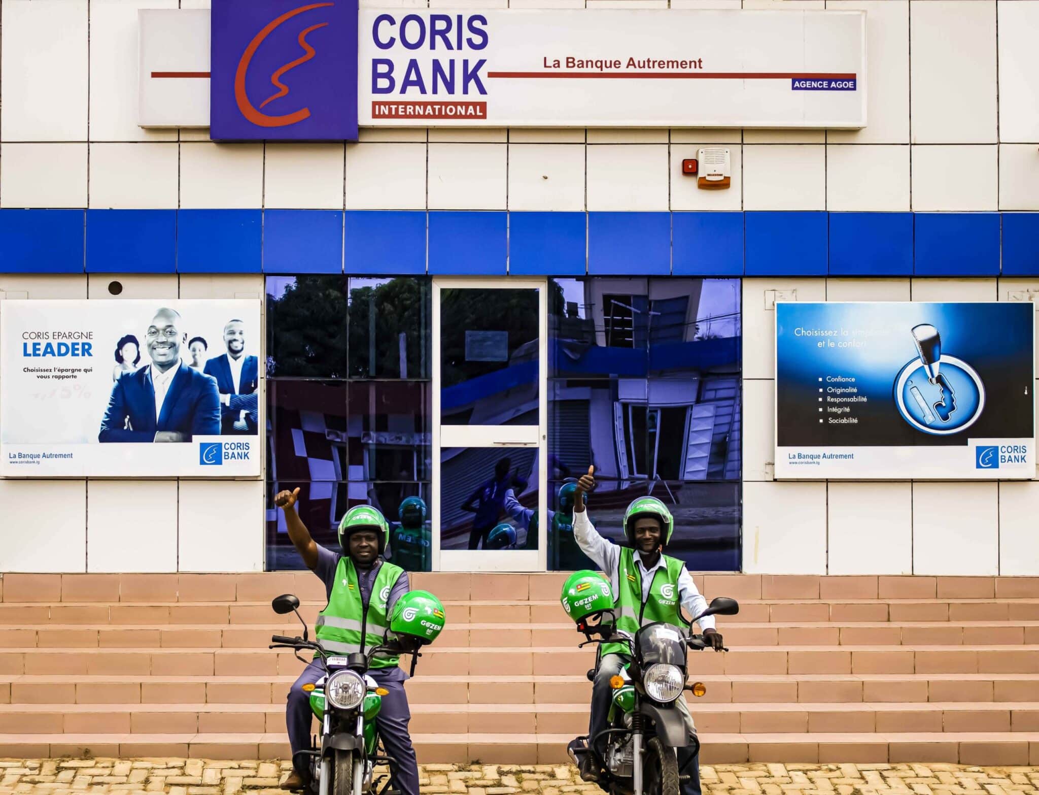 Gozem et Coris Bank International Togo annoncent un partenariat pour financer les motos des chauffeurs-partenaires