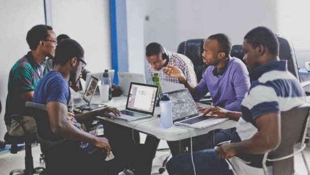 Covid-19 : l’Afrique est la région la moins touchée par la perte d’heures de travail (OIT)