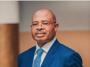 Congo: Albert Oniangué annonce sa candidature à l’élection présidentielle pour « restaurer la justice sociale et l’ordre moral »