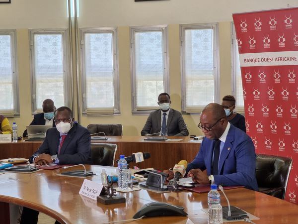 La BOAD accorde un prêt de 30 milliards FCFA à l’Etat burkinabé pour la construction et le bitumage de la route régionale n°11 (RR11) Kolinka-Fara-Poura Carrefour au Bukina Faso