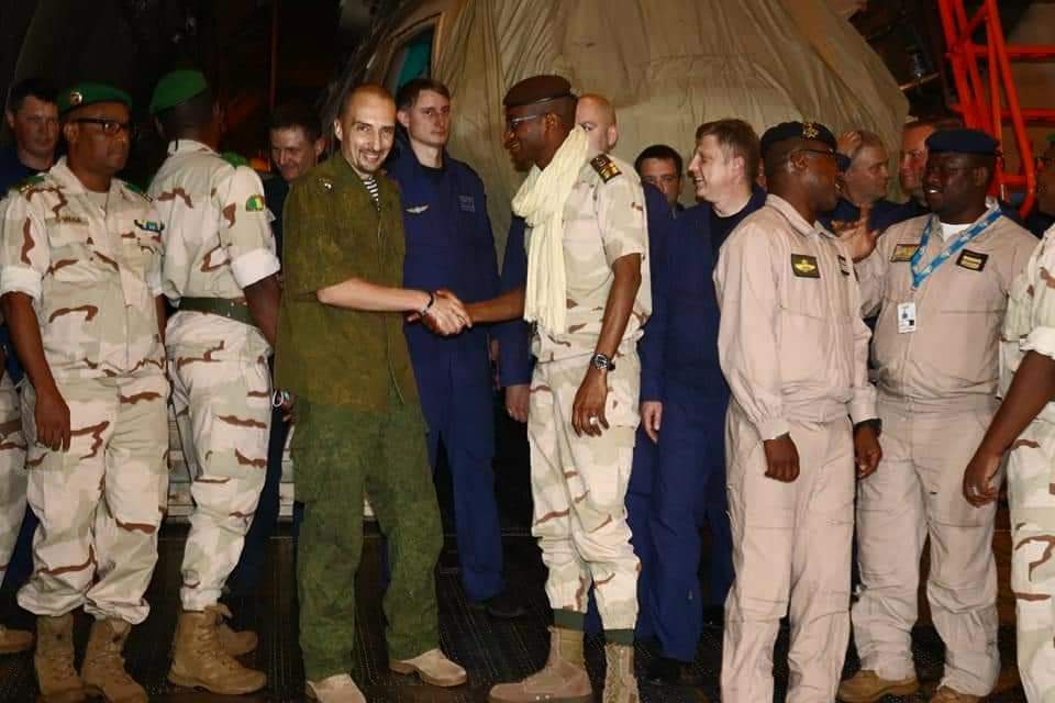 Le Mali réceptionne des hélicoptères de combat livrés par la Russie