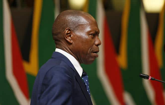 Afrique du Sud : le « Covidgate » éclabousse l&rsquo;ancien ministre de la Santé, Zweli Mkhize