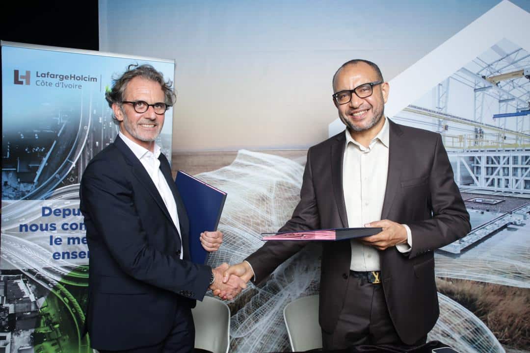 LafargeHolcim Côte d’Ivoire et Neulandt ont procédé ce jeudi 25 Novembre à la signature d’un protocole d’accord dans le cadre de l’implantation de la première usine mobile de murs préfabriqués en béton de Côte d’Ivoire.