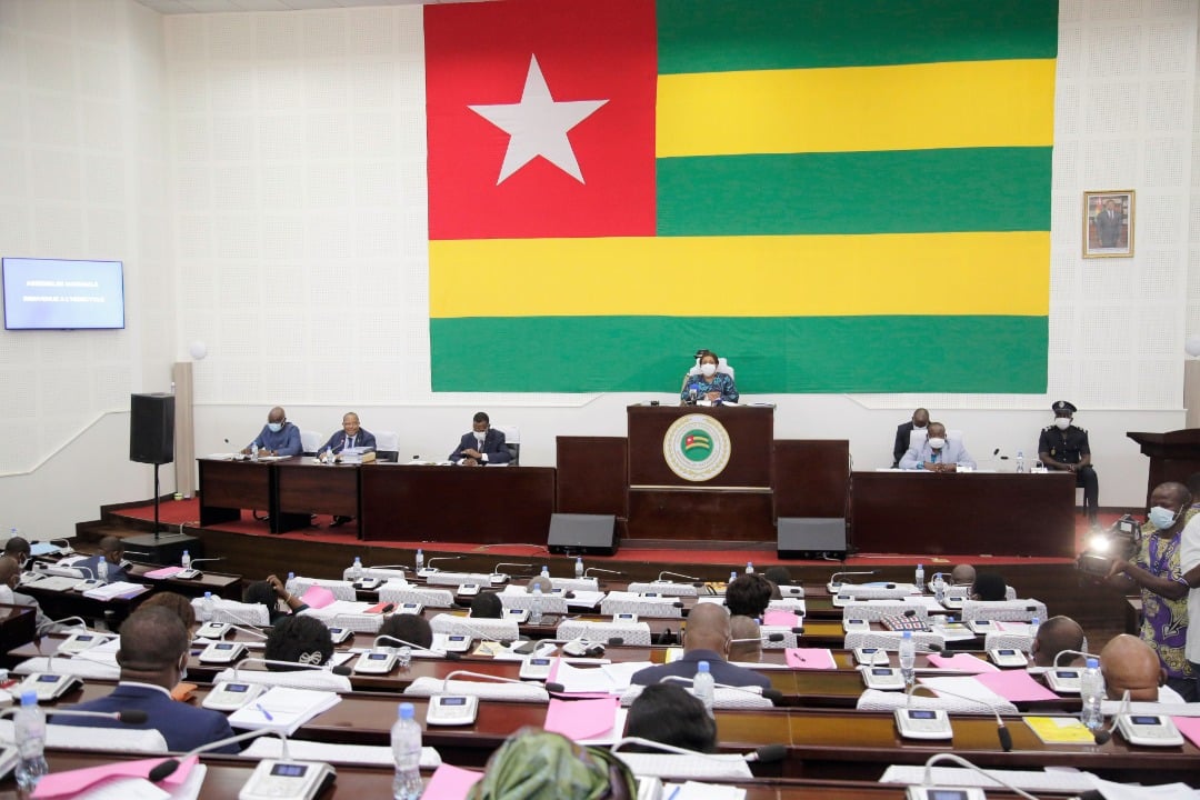 Togo: l’assemblée nationale vote un budget qui prévoit une croissance de 6,1% en 2022