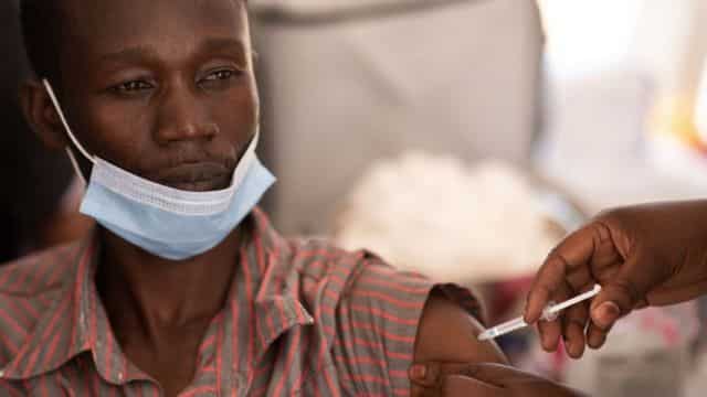 Afrique du Sud : MTN, Standard Bank et Old Mutual imposent le vaccin à leurs personnels