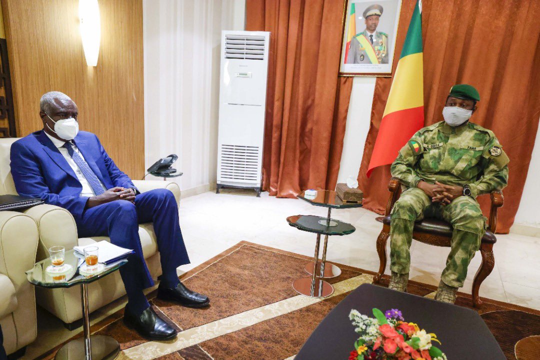 Mali : Moussa Faki Mahamat conduit une mission de l’UA à Bamako