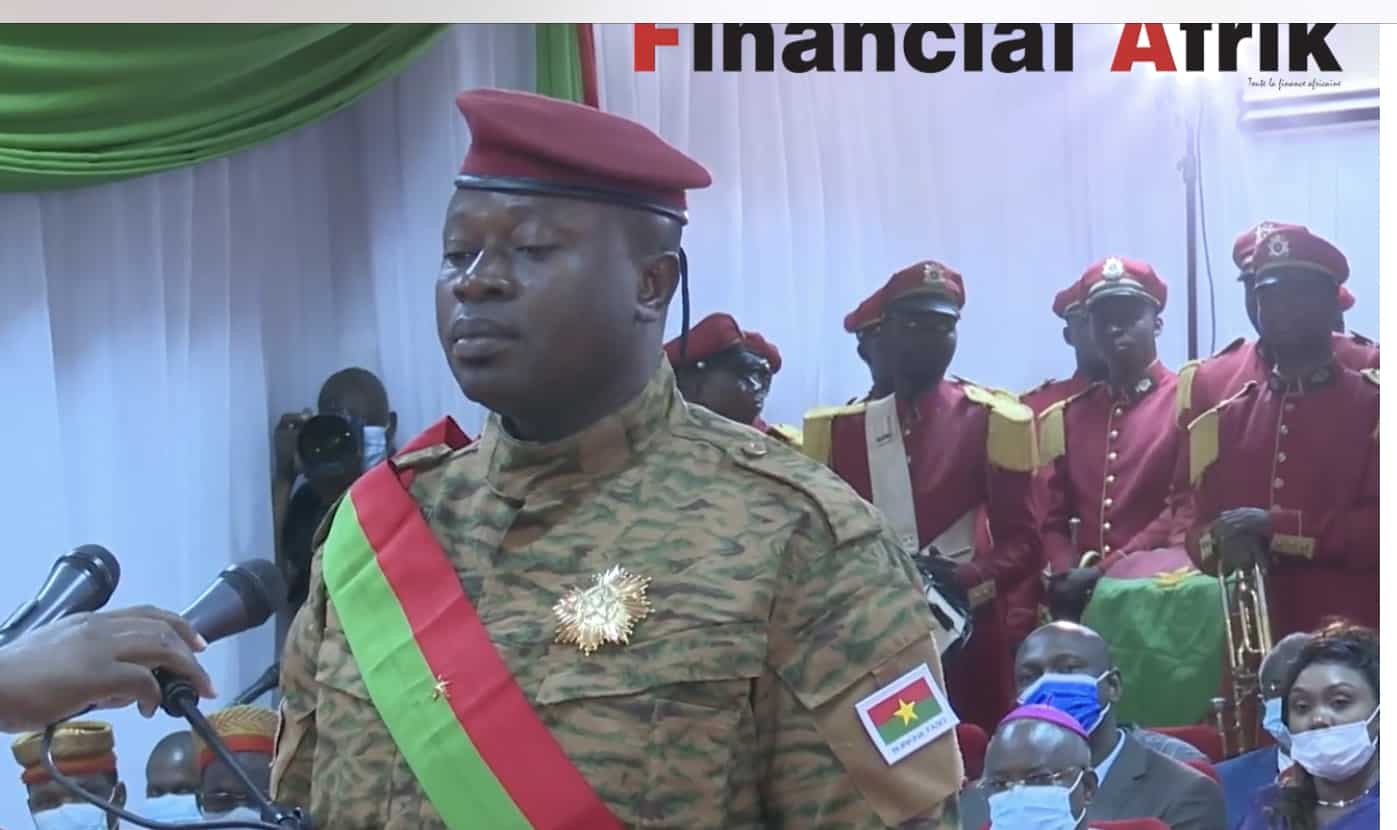 Burkina Faso: les minutes de la prestation de serment de Damiba  