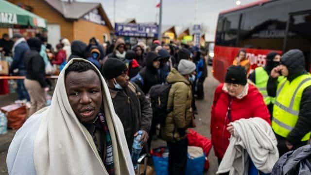 L’UA « préoccupée » par les « mauvais traitements infligés » aux Africains voulant quitter l’Ukraine