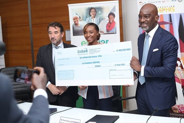 Ecobank Sénégal et la Fondation Sephis soutiennent les femmes à travers le programme ELLEVER d’un montant d’un milliard de franc CFA