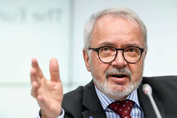 Le président de la BEI,  Werner Hoyer, prend une option forte sur le climat 