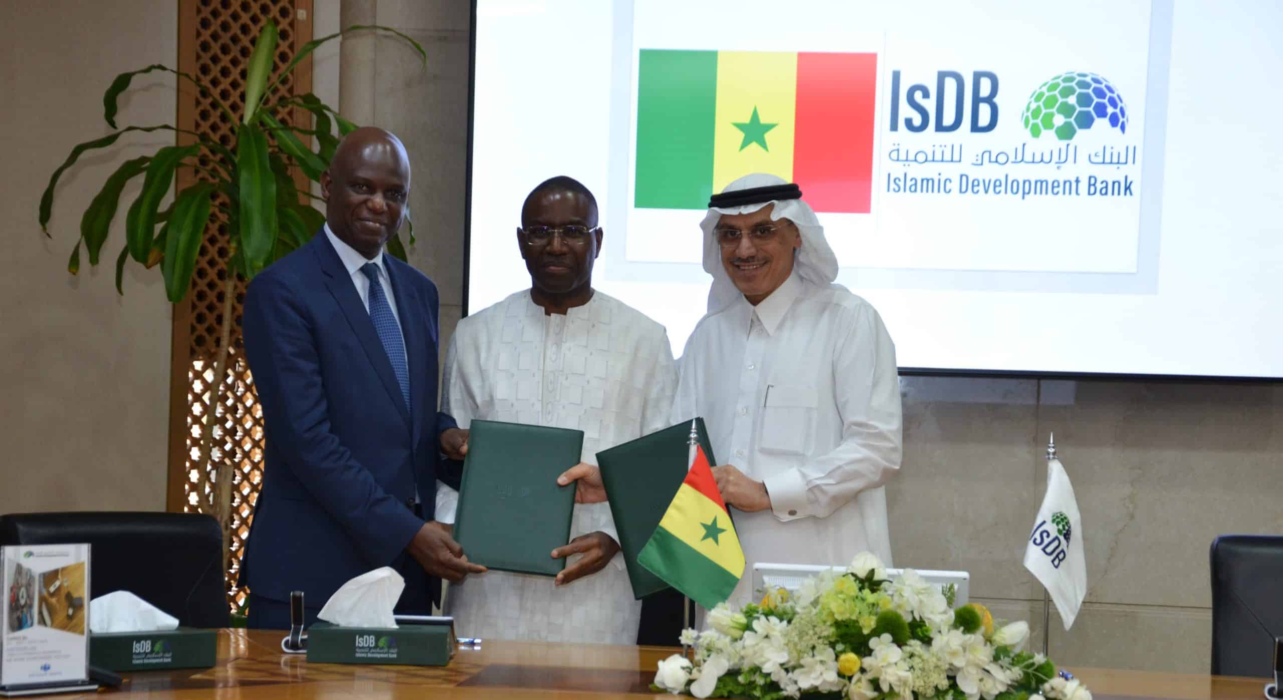 Signature de 3 accords de financement entre le Sénégal et la Banque Islamique de Développement
