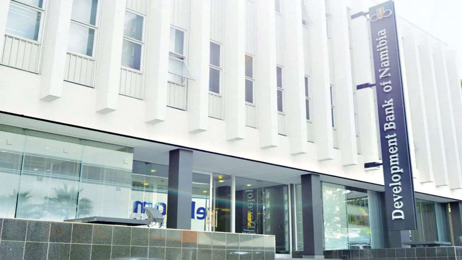 Fitch confirme la note de la Banque de développement de la Namibie à « BB »