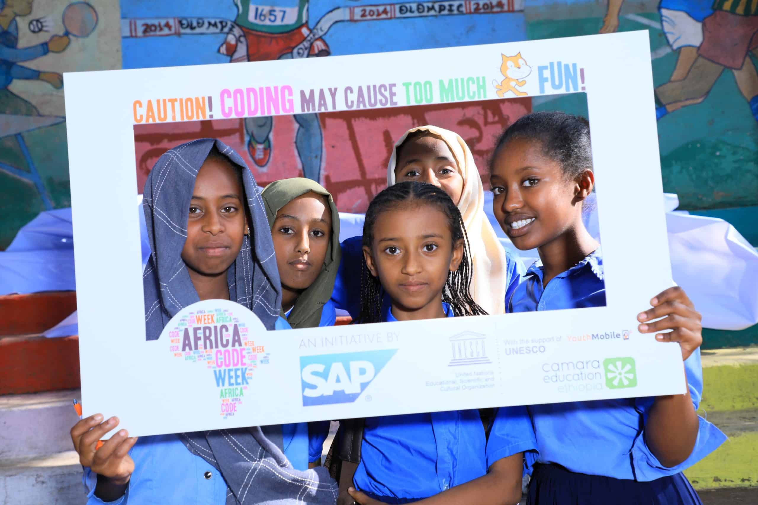 Africa Code Week forme 1,8 million de jeunes africains au numérique en 2021