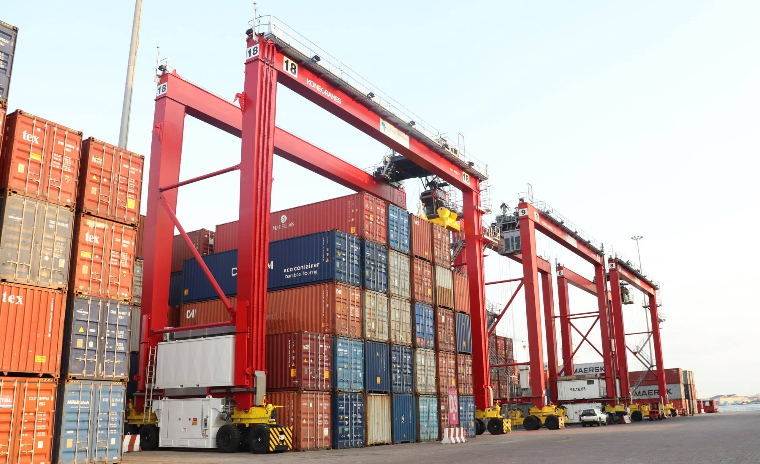 Congo Terminal met en service 2 nouveaux portiques de parc RTG