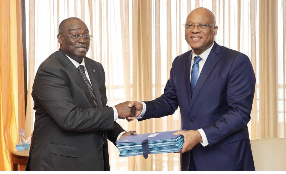 BCEAO : prestation de serment et passation de charge de Monsieur le Gouverneur Jean-Claude BROU
