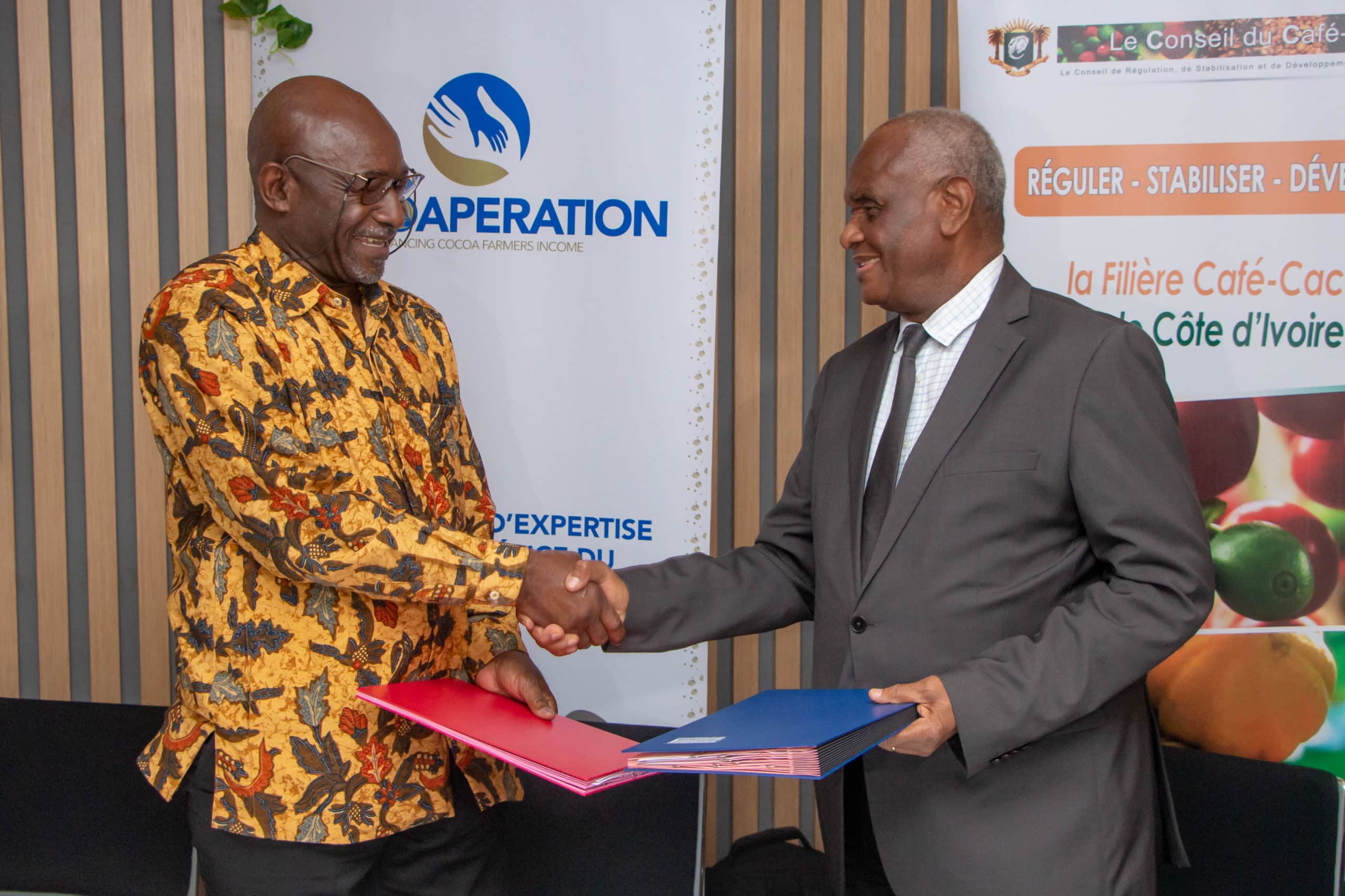 Côte d’Ivoire : le programme « Cocoaperation » pour augmenter le revenu des producteurs de cacao