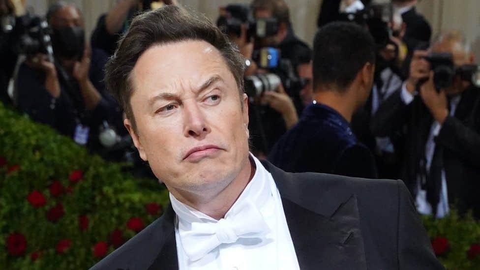 Twitter porte plainte contre Elon Musk