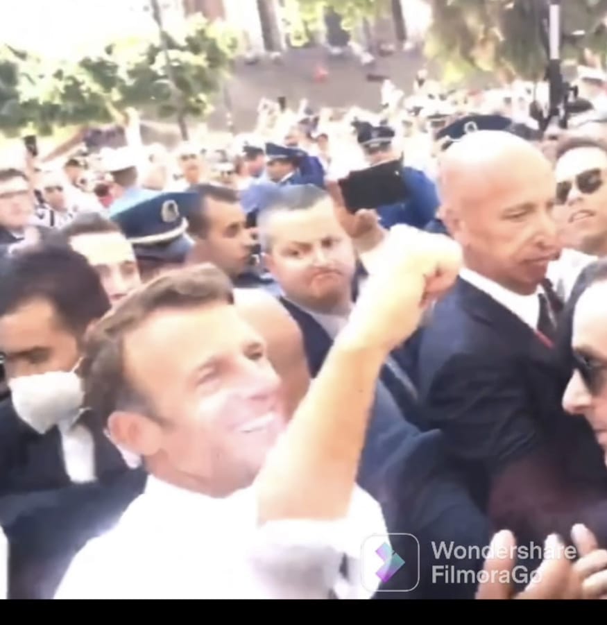 France-Algérie: Macron hué à Oran