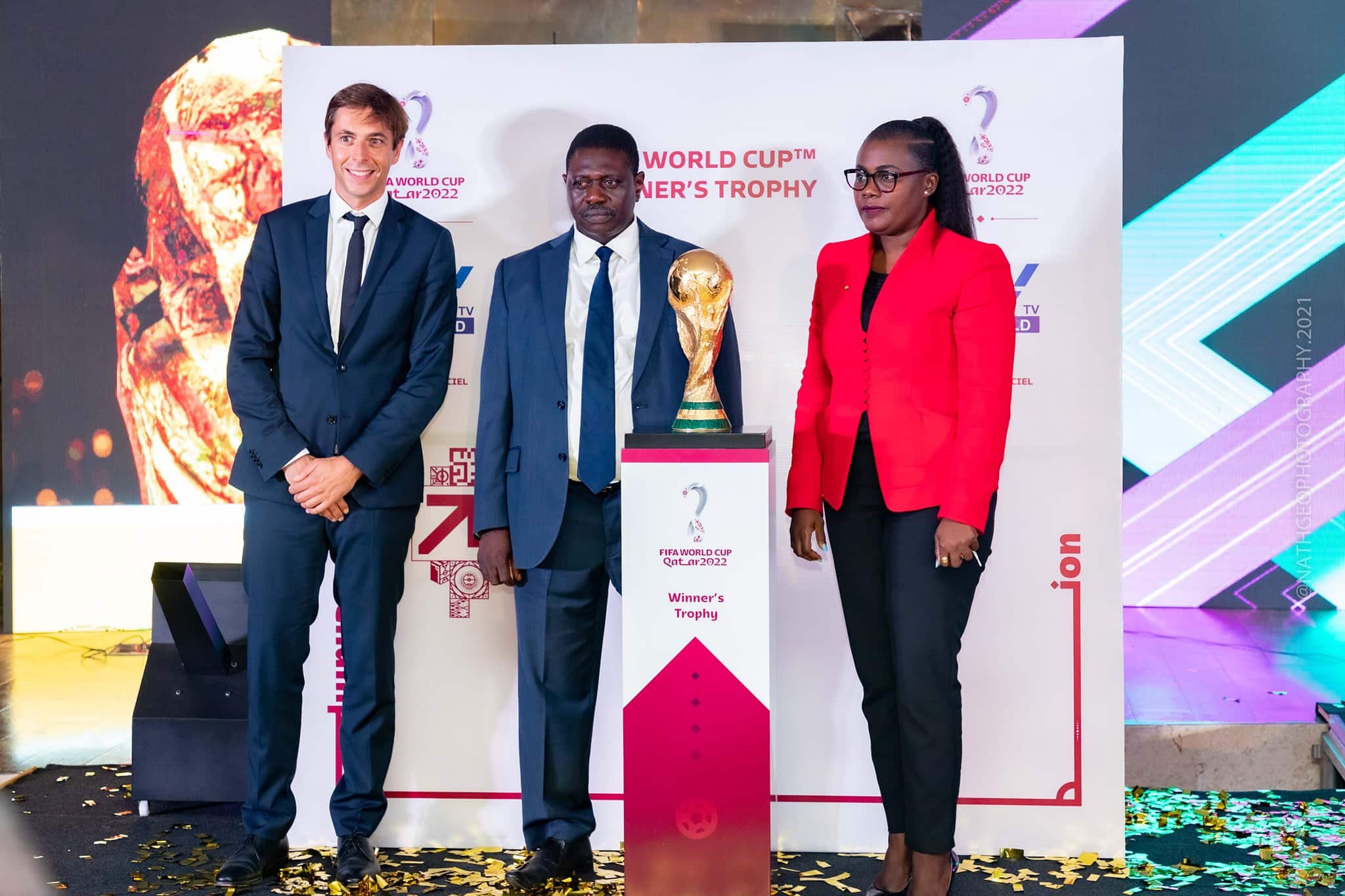 Mondial de foot: New World TV, la chaîne qui intrigue !