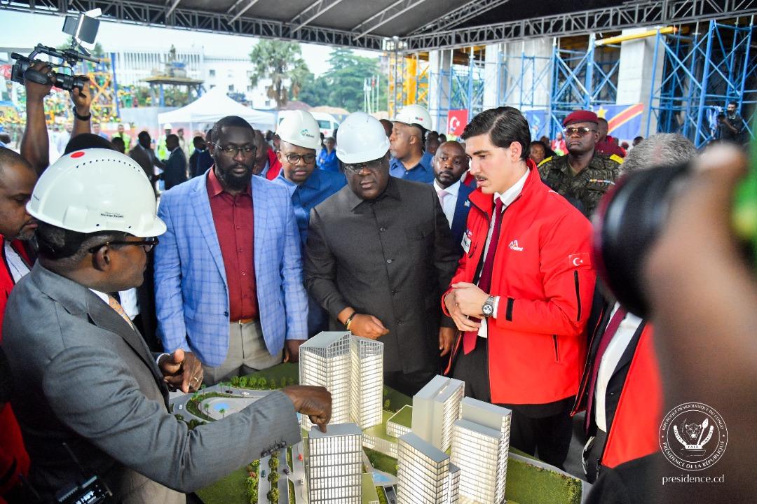 RDC: Félix Tshisekedi visite le chantier de la future place financière de Kinshasa