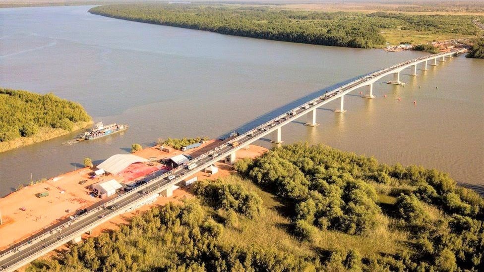 La Gambie rejoint le programme d&rsquo;Africa50 dédié au recyclage d’actifs en signant un protocole d&rsquo;accord pour la gestion et l&rsquo;exploitation du « pont de la Sénégambie »