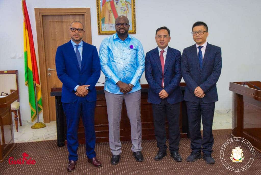Guinée : signature du pacte d&rsquo;actionnaires de la compagnie du TransGuineen
