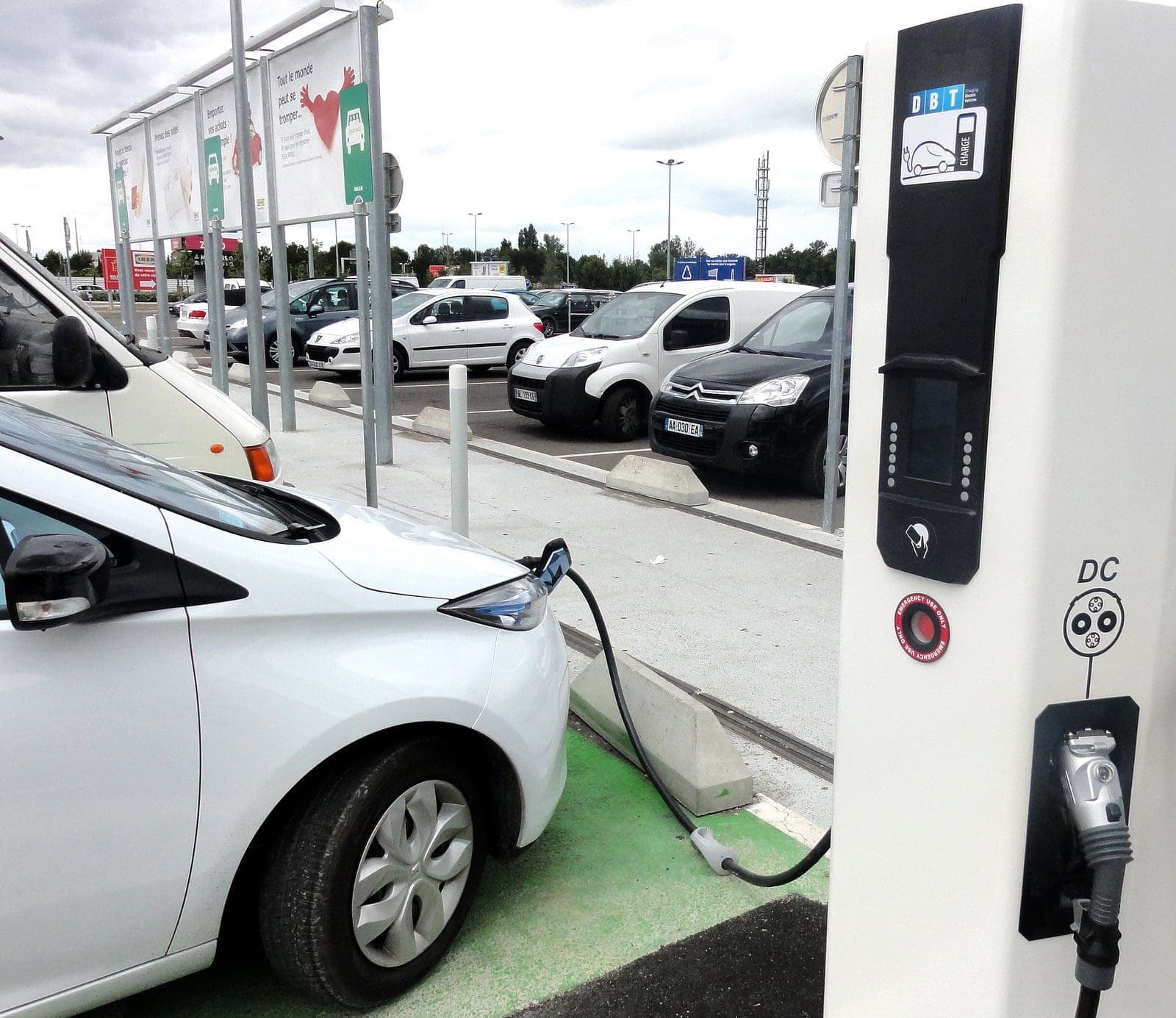 Côte d’Ivoire&nbsp;: des véhicules électriques pour décarboniser la circulation routière