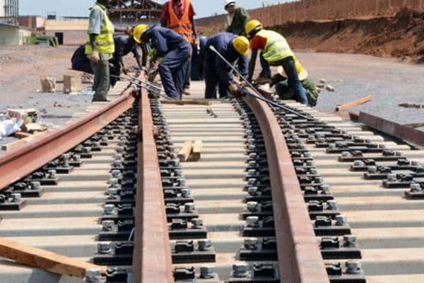 Tanzanie : Standard Chartered Bank appuie le volet environnemental du projet ferroviaire SGR