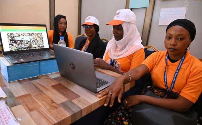 Des jeunes filles africaines innovent pour lutter contre le changement climatique