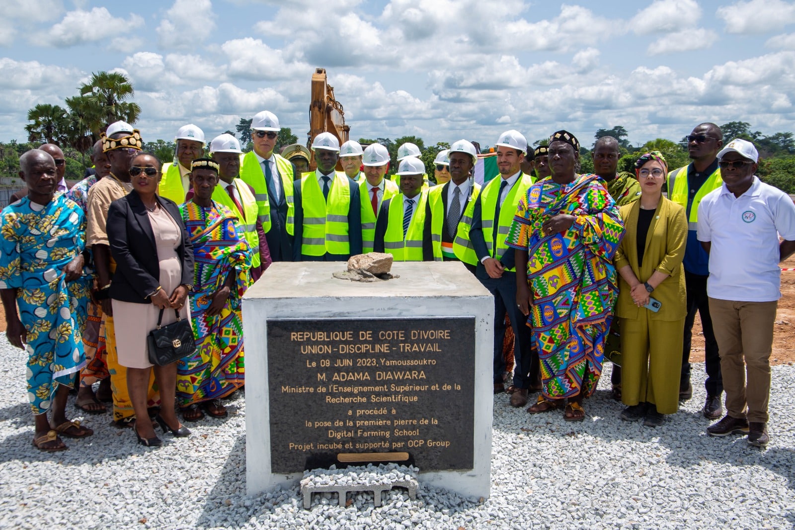 OCP Africa et l’Université Mohammed VI Polytechnique (UM6P) posent à Yamoussoukro la première pierre de la Digital Farming School, un projet unique et innovant en Afrique