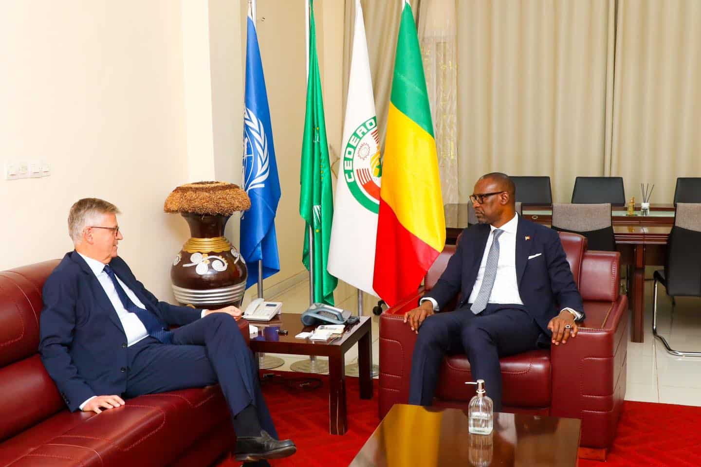 Rencontre inopinée à Kinshasa entre le Malien Abdoulaye Diop et Jean-Pierre Lacroix