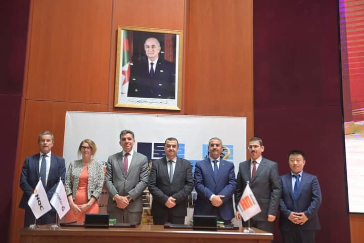 Algérie : Sonatrach signe un contrat de 1,5 milliard USD avec le consortium Petrofac-HQC pour la réalisation d’un complexe pétrochimique