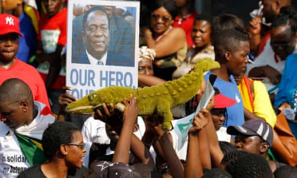 Présidentielles au Zimbabwé : le crocodile Emmerson Mnangagwa face à un opposant nommé «Hyperinflation»