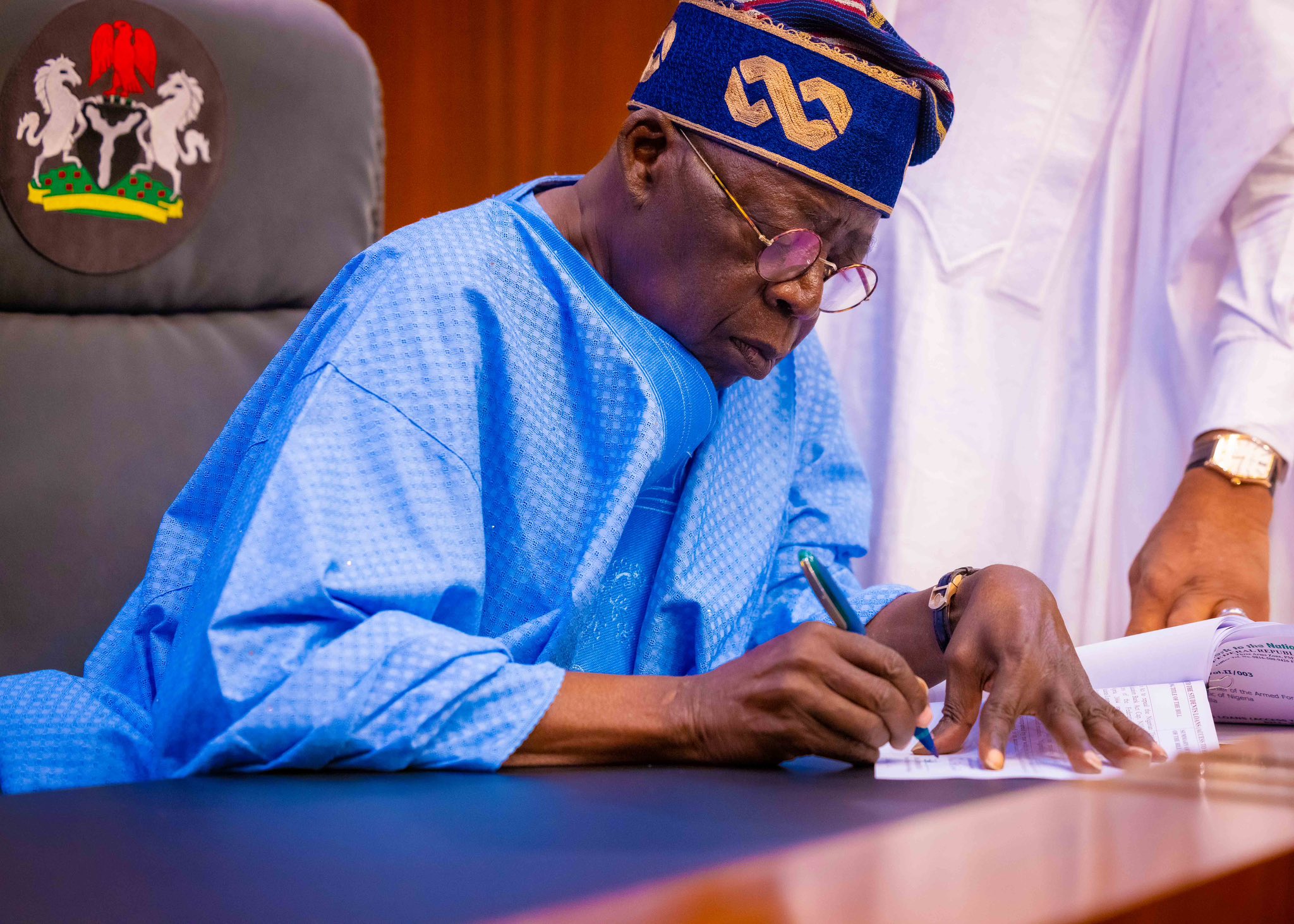Crise au Niger : comment Bola Tinubu durcit le ton face aux putschistes