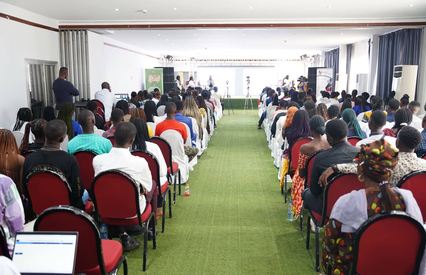 Congo Terminal accompagne un forum d’orientation scolaire qui prime plus de 20 bacheliers