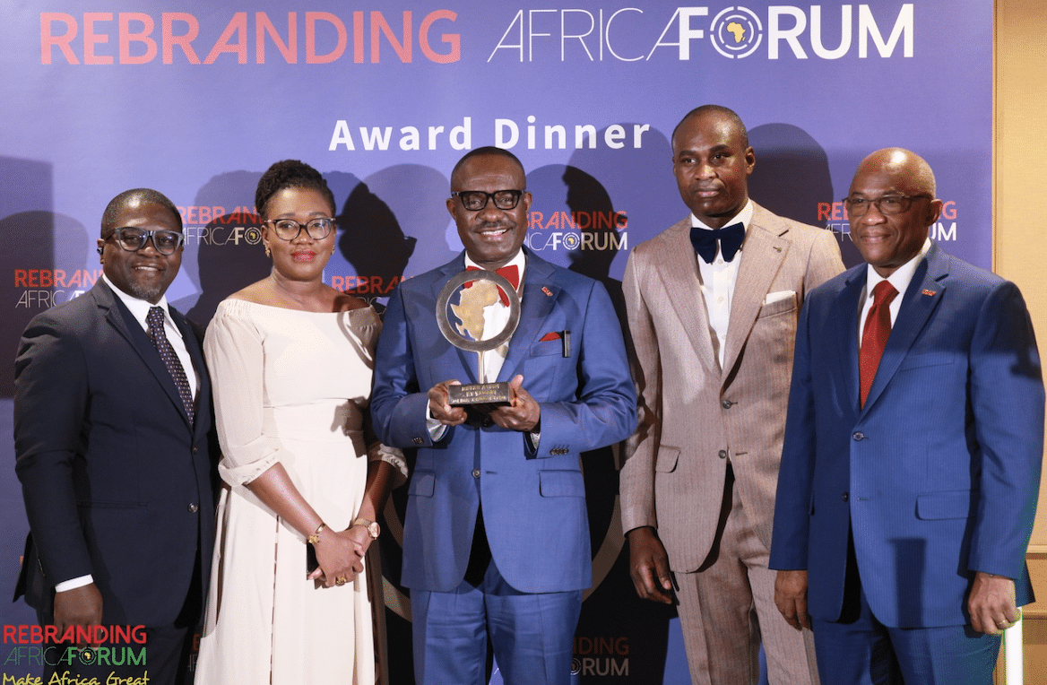 Rebranding Africa Forum: Dr George Agyekum Donkor reconnu en tant que champion du développement