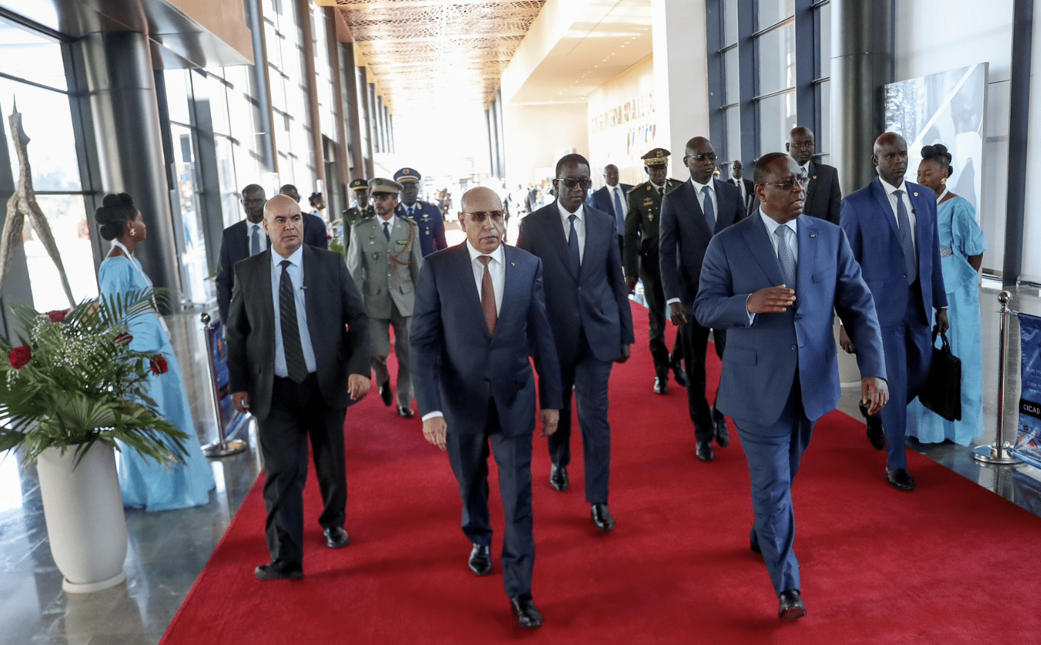 Le nouveau report du champ gazier GTA provoque des remous à Dakar et Nouakchott