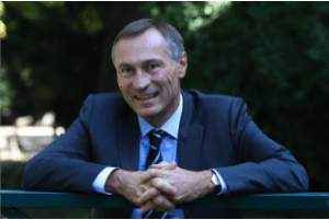 La France redéfinit sa stratégie militaire en Afrique sous la houlette de Jean Marie Bockel (exclusif)