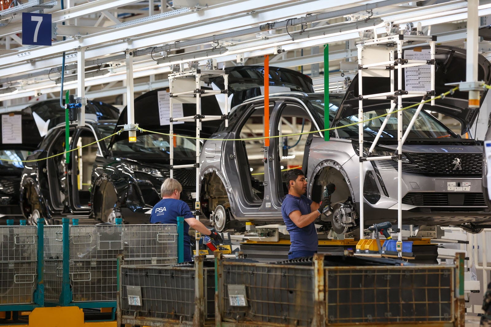 Automobile en Afrique subsaharienne : accord entre Société Générale, Stellantis et Caeteno 